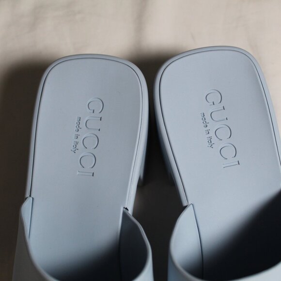 NWB Gucci Logo Rubber Clogs Mules Slip Ons Light Blue 37 725899 - Picture 4 of 7